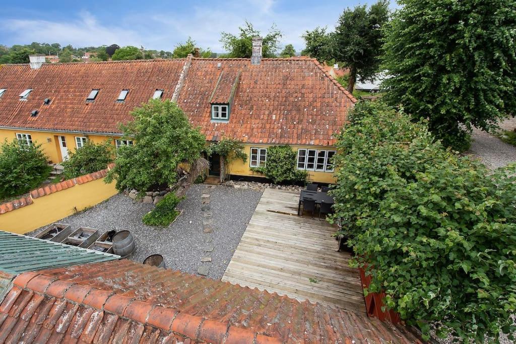 Idyllisk, Historisk Byhus Ved Fjorden I Mariager Exterior foto